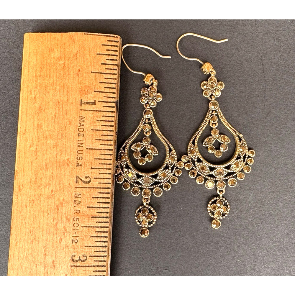 Vintage Monet Chandelier Dangle Earrings Brown Gold Tone Crystals - Picture 6 of 6
